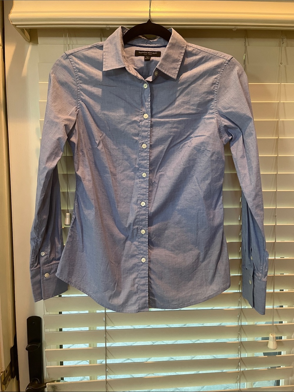 Banana Republic Light Blue Button-Up Dress Shirt Riley